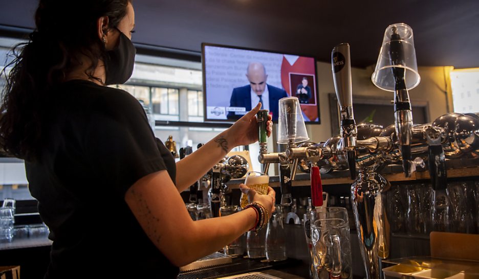 Neuchâtel, Fribourg, Vaud et Valais ferment à leur tour