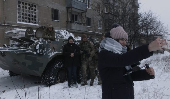La guerre au fil de regards féminins