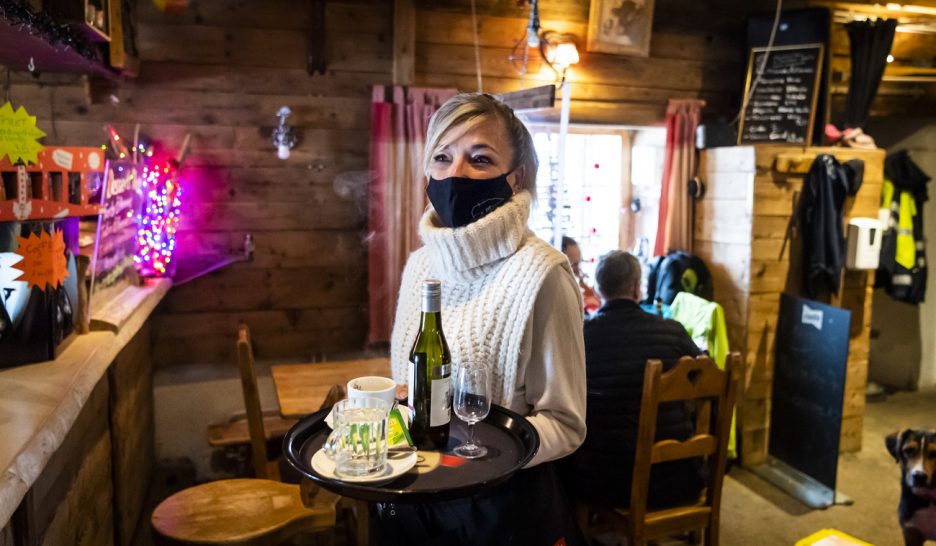 Vaud, Neuchâtel et Valais mettent fin au régime d'exception