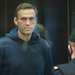 Navalny envoyé en prison pour près de trois ans