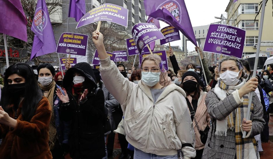 Colère contre le retrait de la Turquie