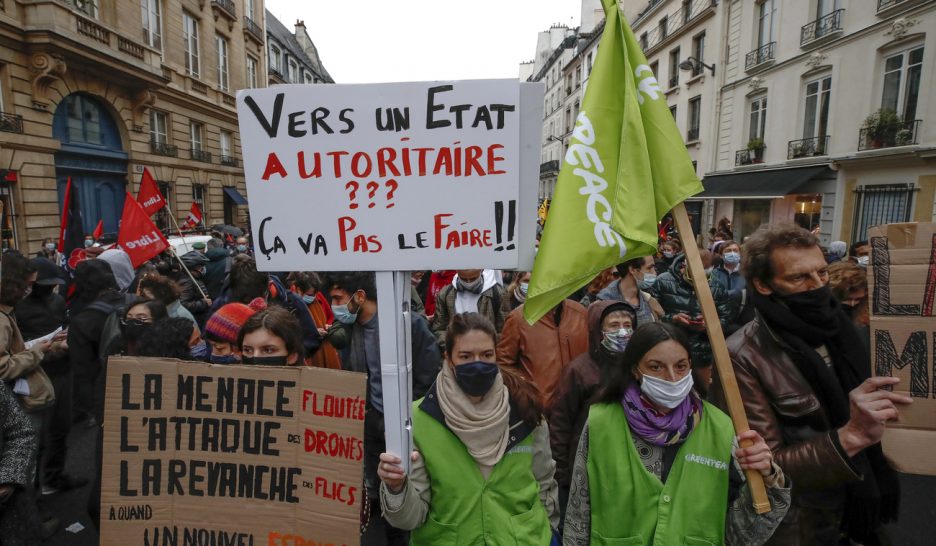 La loi sur la sécurité à nouveau examinée