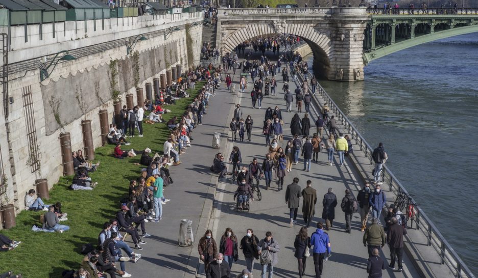 Déconfinement en quatre étapes