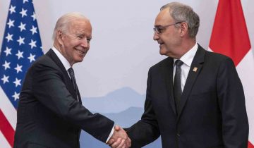 Biden fait un tour de chauffe avec Parmelin à Genève avant Poutine