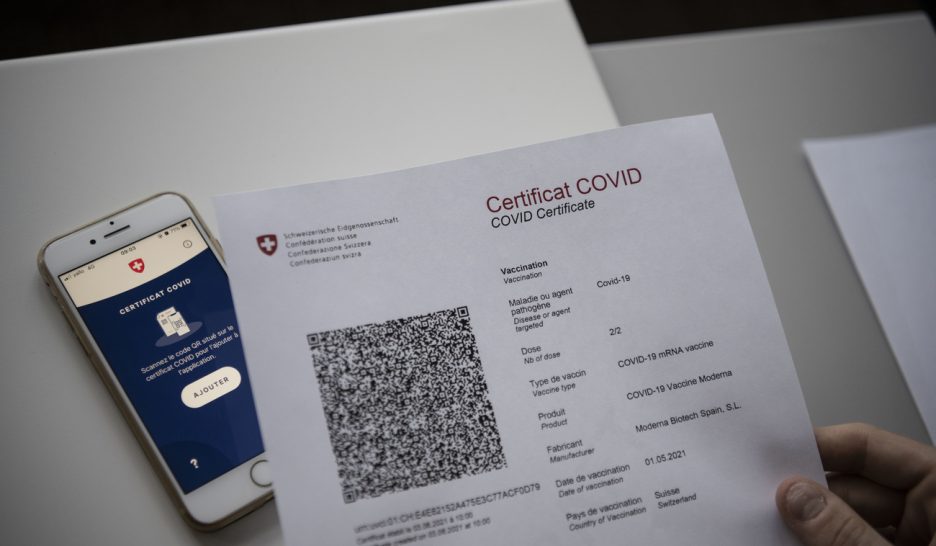 Le certificat suisse devra patienter