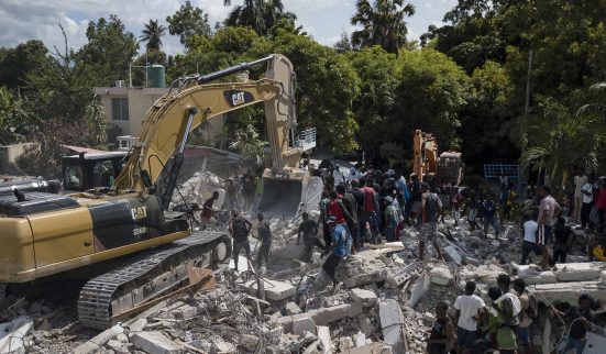 Après le séisme, la tempête