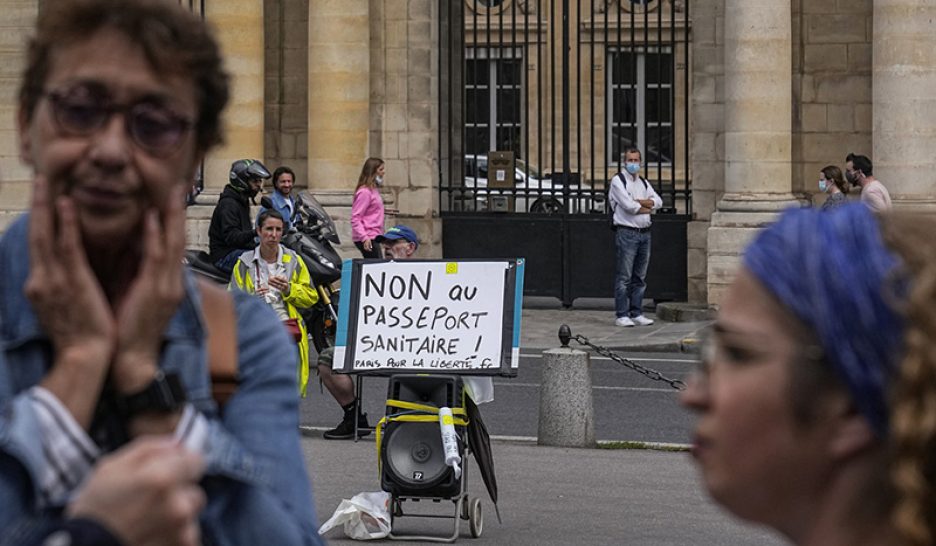 Pass sanitaire et vaccination des soignants validés en France