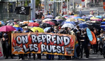 Mobilisation pour le droit de manifester