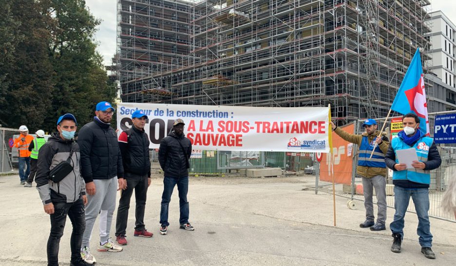 Des ouvriers sous l’eau au chantier de l’Etang