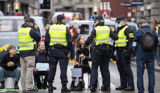 Sur la route, prêts à se faire arrêter