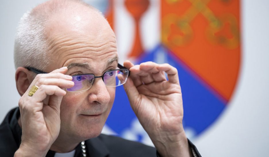 Trop de pouvoir pour les évêques?