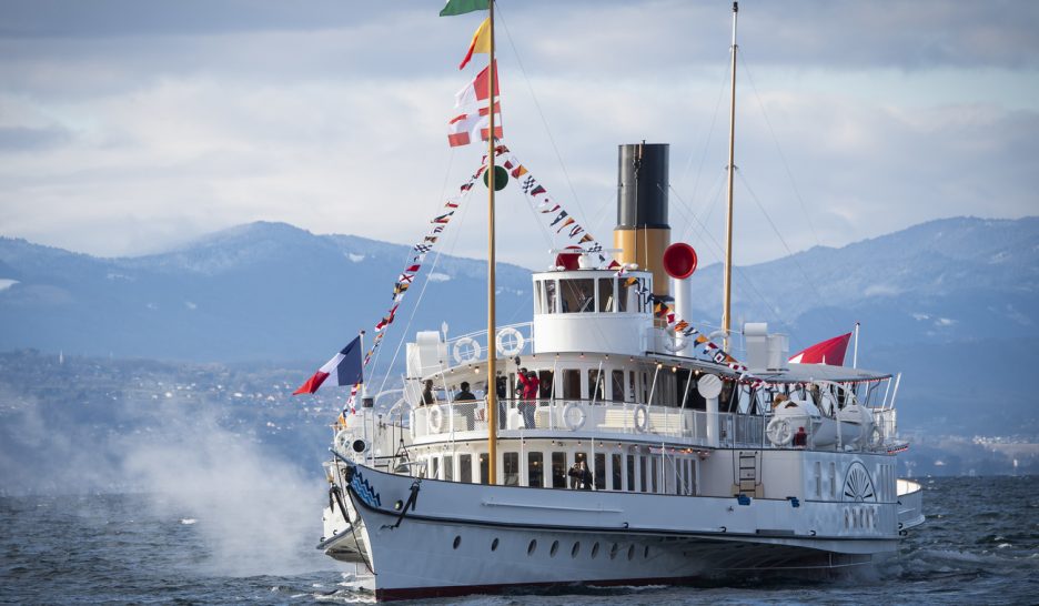 Le bateau-salon vapeur Rhône retrouve les eaux du Léman