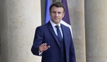 Macron entre dans la danse