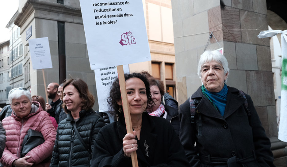 Deux milles paraphes en soutien des profs en santé sexuelle