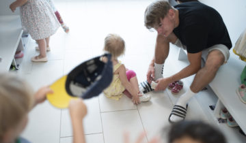 Quand les hommes entrent en crèche