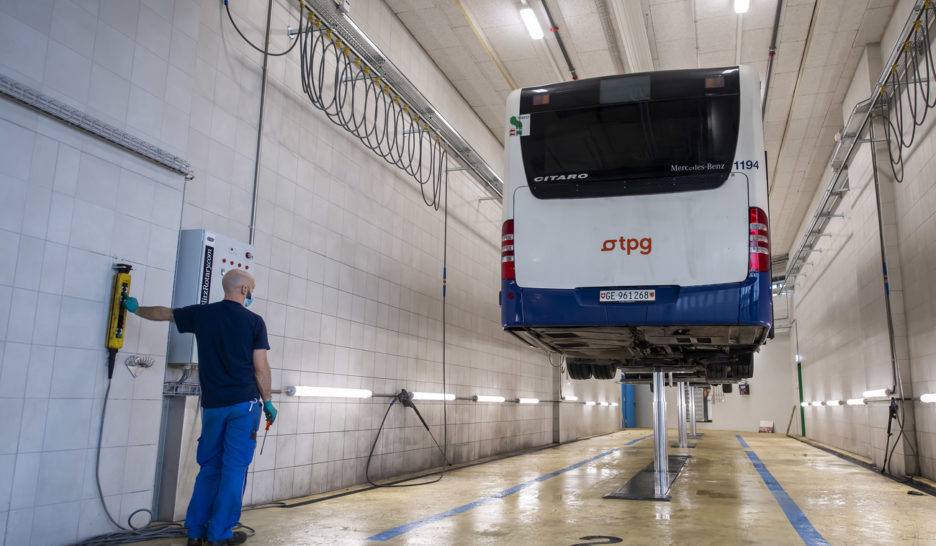 Des bus TPG à l’arrêt