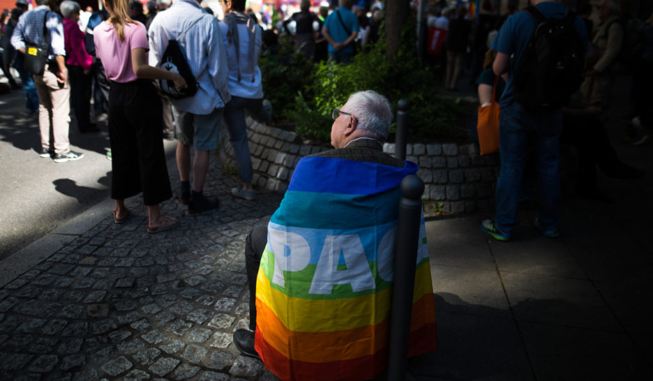 Les pacifistes pris de court