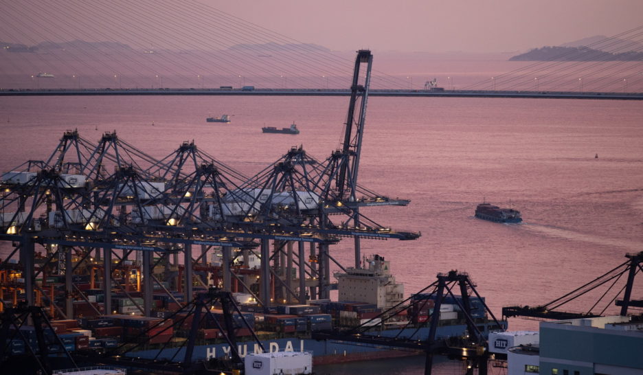 Du Bangladesh à l’Alaska, les escales de l’écrivain