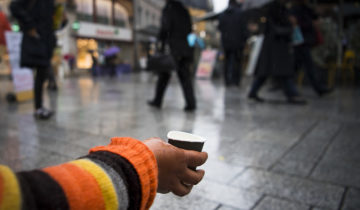 Le débat sur la mendicité rebondit