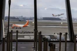 Aéroport:  le déni  démocratique