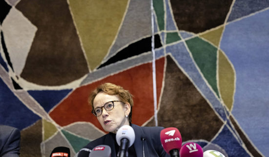 Eva Herzog se lance en favorite