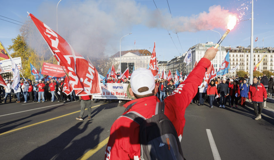 Les maçons en grève occupent la ville