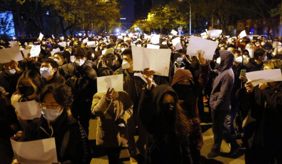 Police et censure après les manifestations