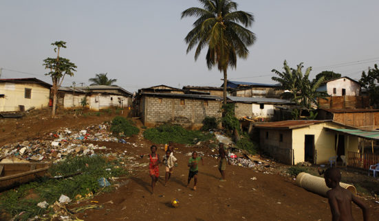 Manuela Roka Botey, première femme à la tête du gouvernement