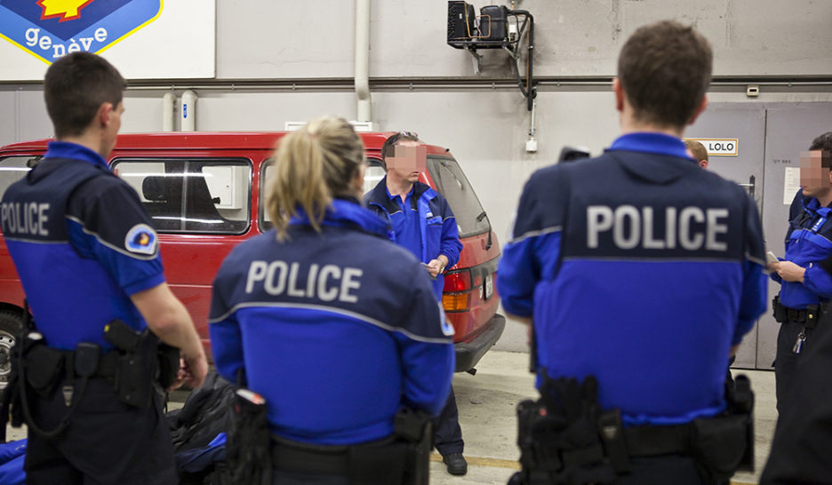 Police: féminiser contre le harcèlement