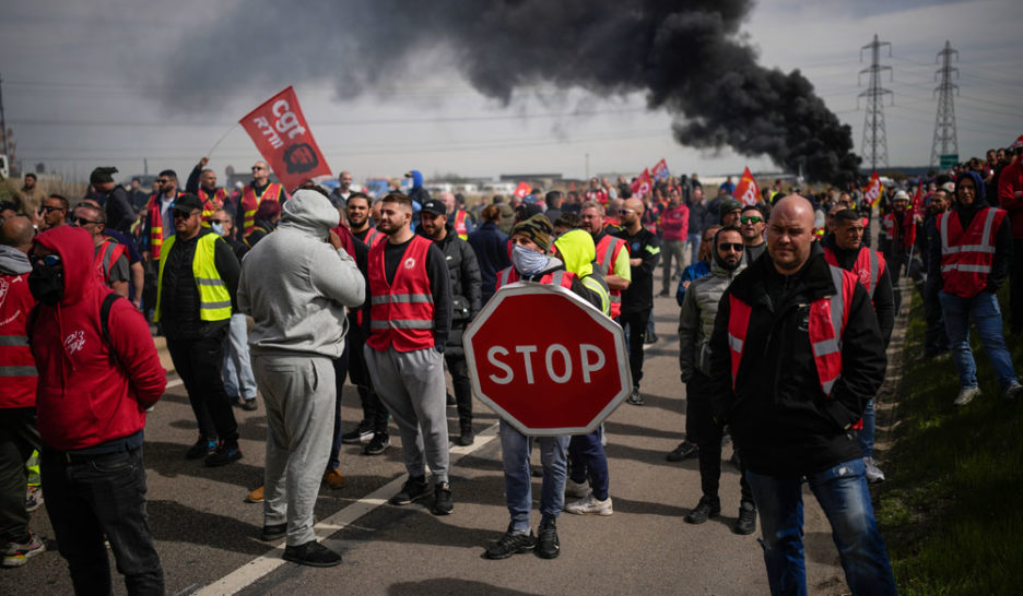 «L’acte de décès de la démocratie sociale»