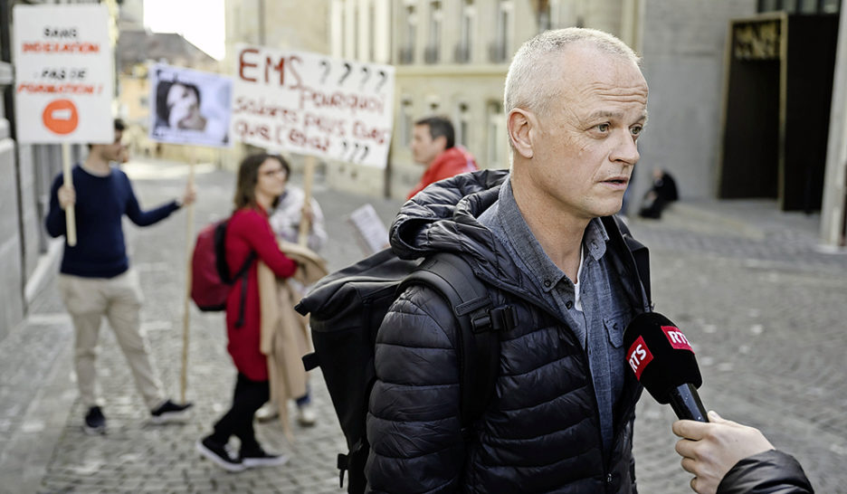 Les syndicats fâchés quittent la table