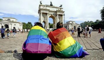 Meloni cible les familles arc-en-ciel