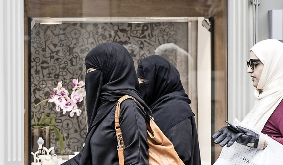 Une norme fédérale sur la burqa