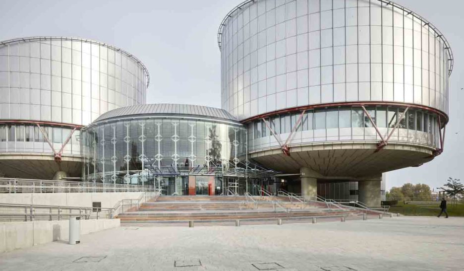 Le refus d'un permis de séjour à un Iranien était illégal