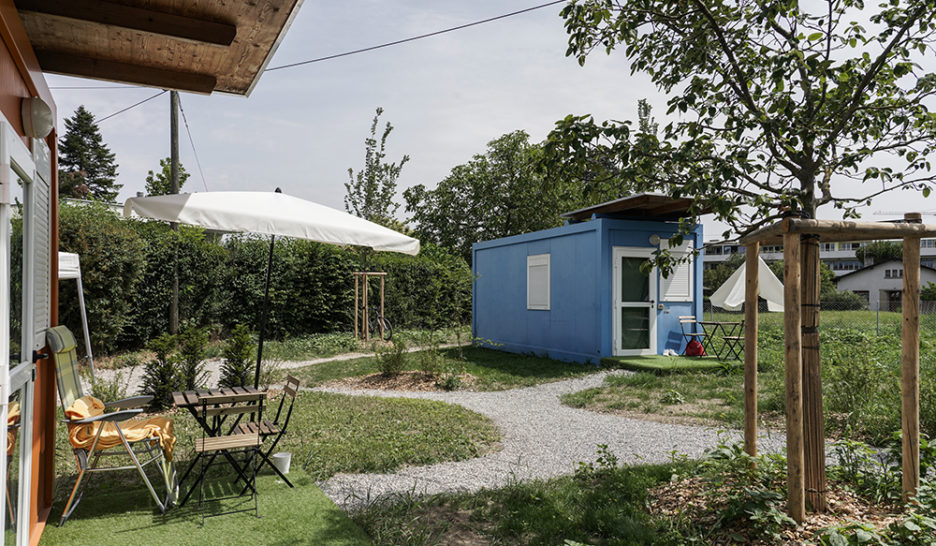 Carrefour-Rue inaugure deux hameaux