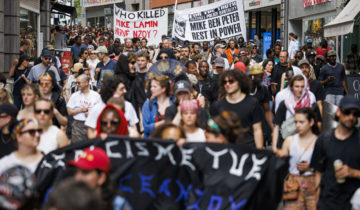 Mike Ben Peter: manif avant le procès