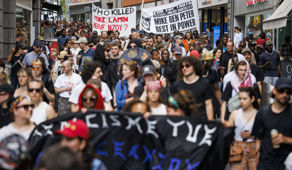 Mike Ben Peter: manif avant le procès