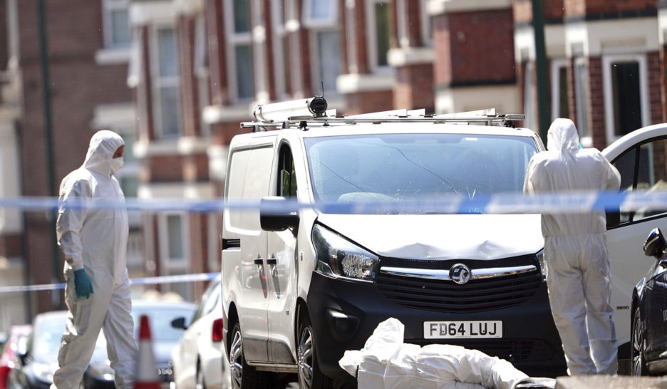 Une camionnette folle tue trois piétons