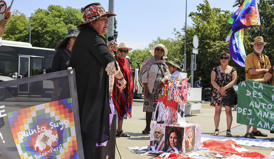 Des Péruvien·nes «prennent» la place des Nations
