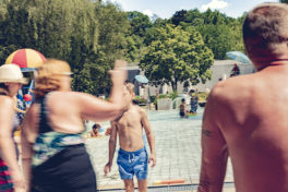 La piscine qui cache la forêt