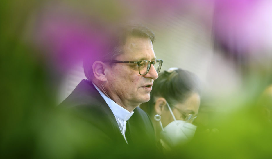 Abus sexuels: l’évêché de Bâle admet des erreurs