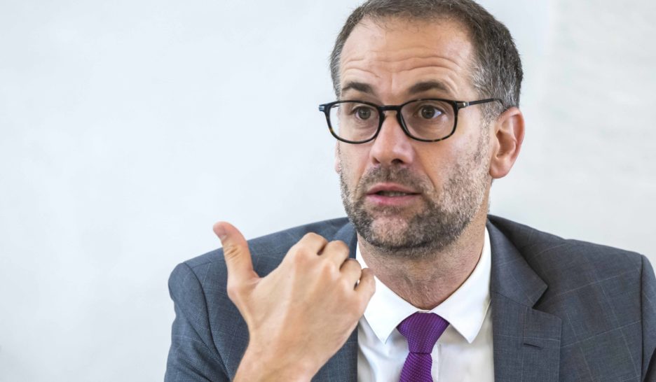 Antonio Hodgers espionné