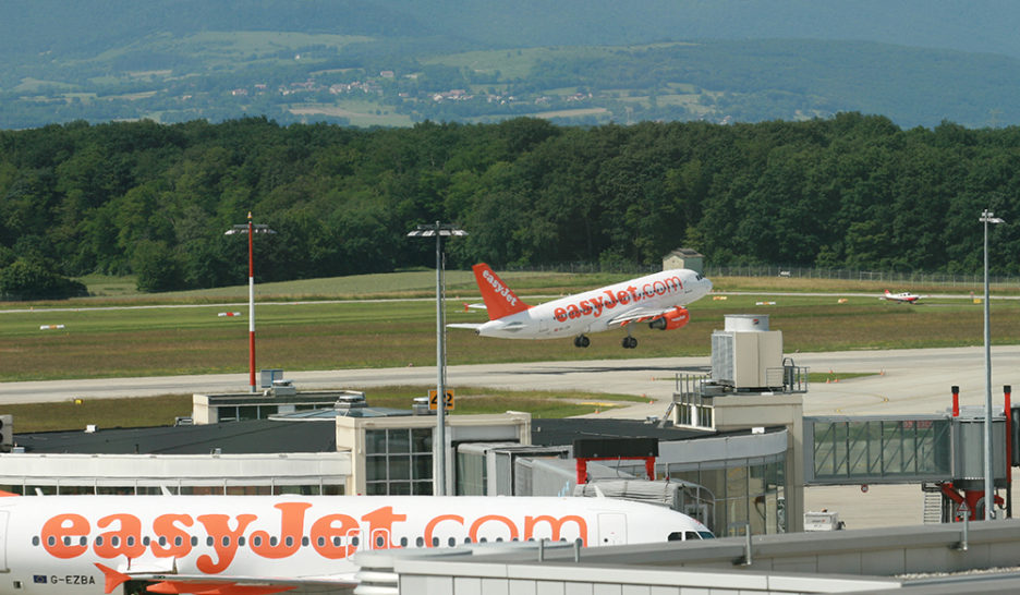 Pétition remise contre les nuisances de l’aéroport