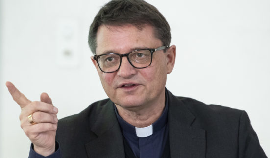 Un tribunal contre «l’esprit de corps»