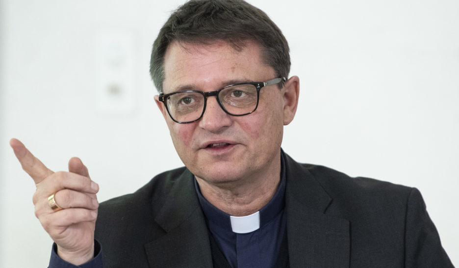 Un tribunal contre «l’esprit de corps»