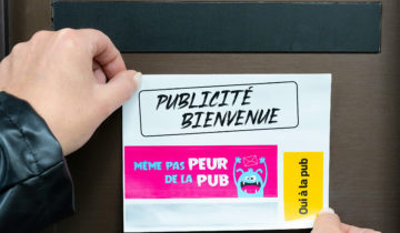 La Poste joue du canif 1