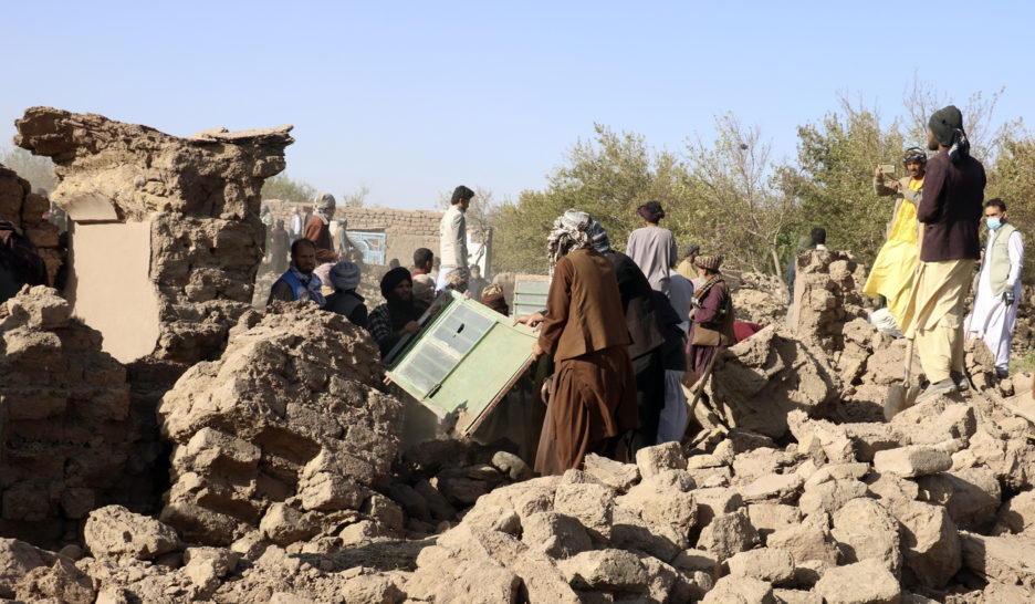 Plus de 2000 morts dans un séisme