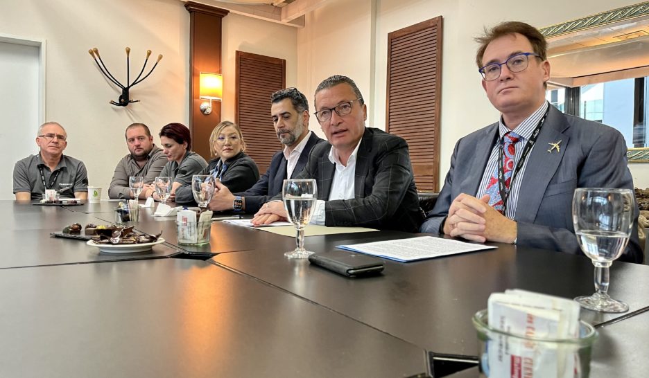 Canonica répond aux syndicats