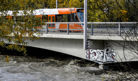 Seuils critiques et crues centennales