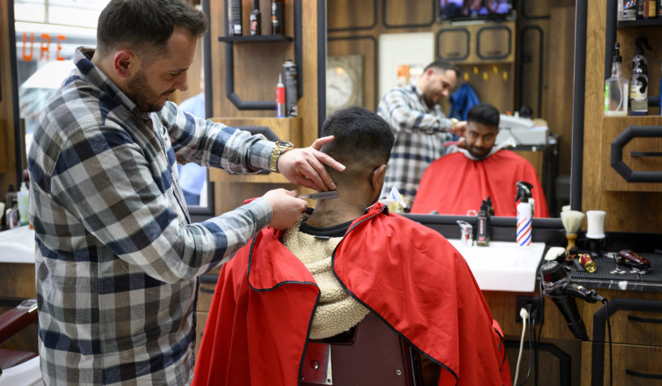 Timides progrès sur les salaires